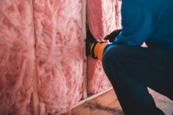 Lã de vidro ou espuma acústica – descubra qual material é melhor para seu ambiente