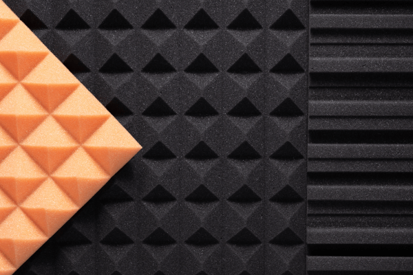 Como combinar diferentes materiais para um isolamento acústico perfeito