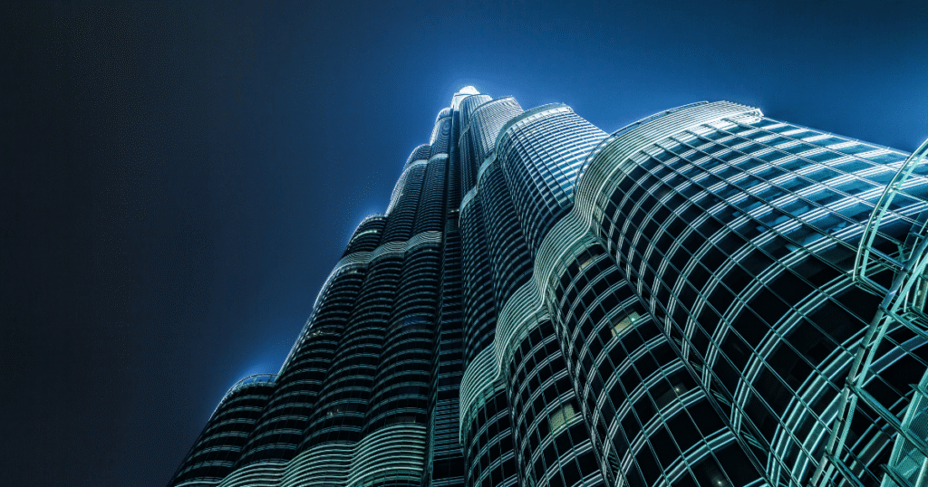 Prédio Mais Alto do Mundo - Burj Kalifa - visto de baixo